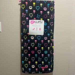 Betsey Johnson skull blanket